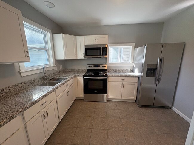 Building Photo - 38 Lisbon St