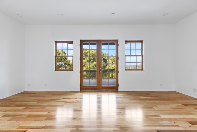 Building Photo - 20675 Medley Ln