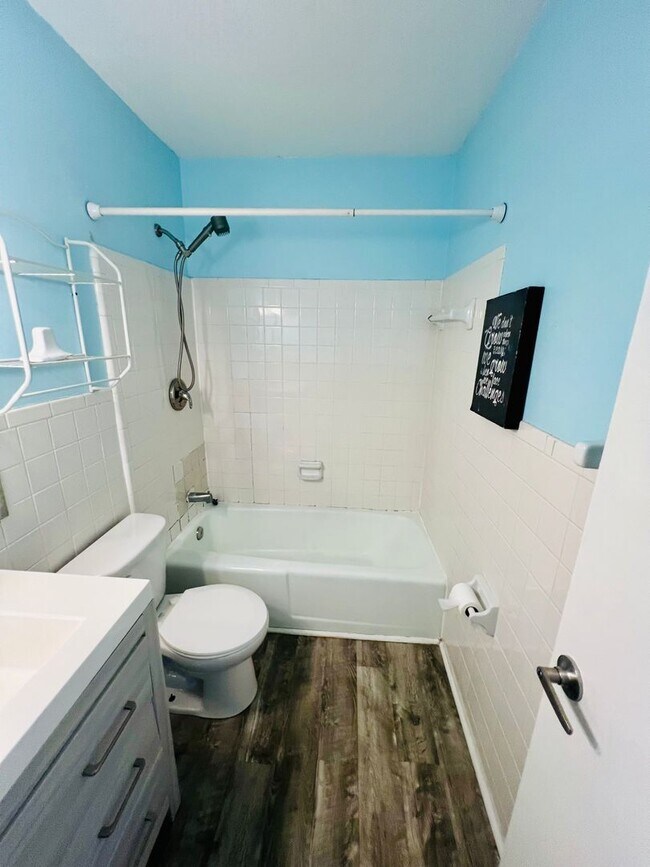 Foto del edificio - 3/1.5 Duplex in Fisherman's Haven