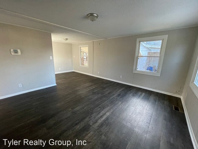 Building Photo - 3 br, 1 bath House - 3324 Courthouse Road