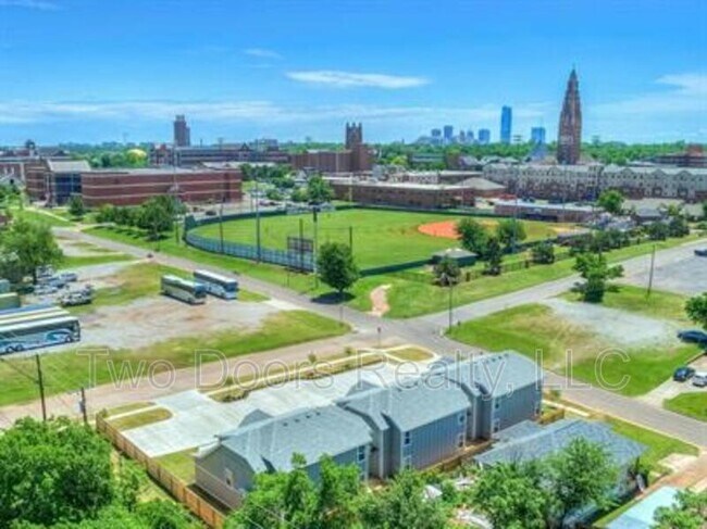 Building Photo - 2805 N Kentucky Ave