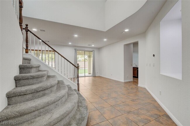 Foto del edificio - 8125 Chestnut Hollow Ave