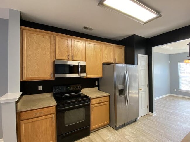 Building Photo - 148 Autumn Falls Dr