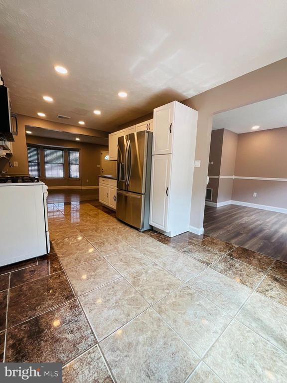 Building Photo - 404 Potomac Hills Dr