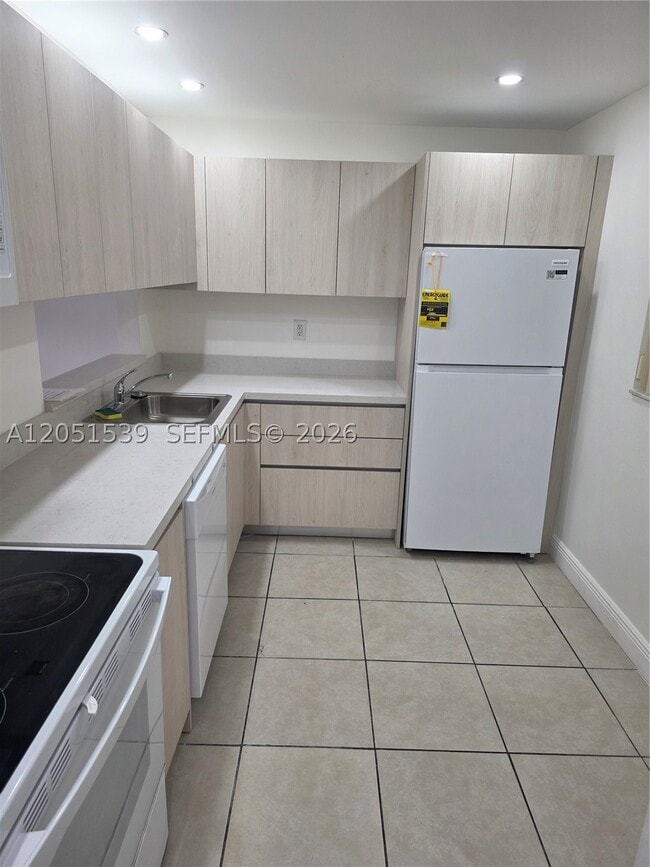 Building Photo - 8025 SW 107th Ave