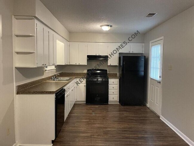 Building Photo - 20 Hanover Dr. Little Rock, AR 72209