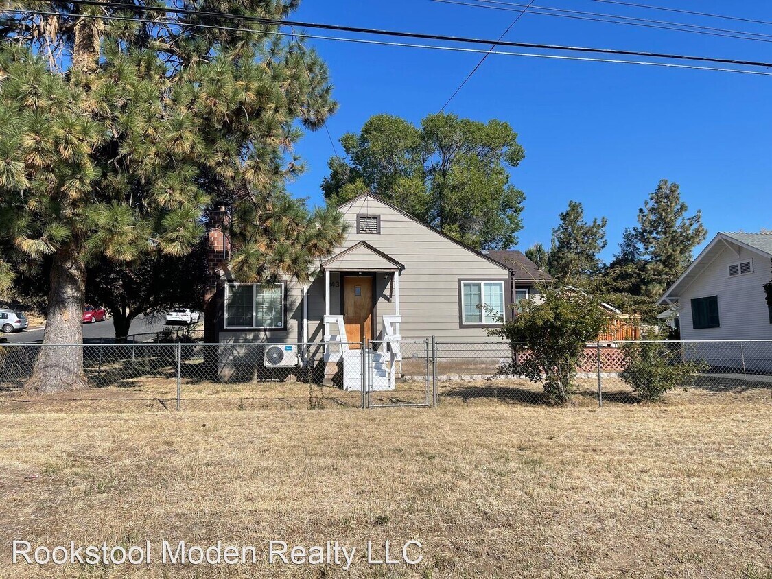 3 br, 1 bath House 243 Nevada House Rental in Klamath Falls, OR