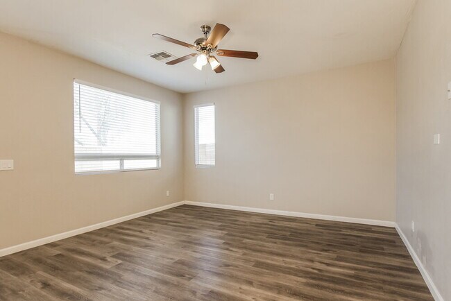 Foto del edificio - 2526 S 90th Glen
