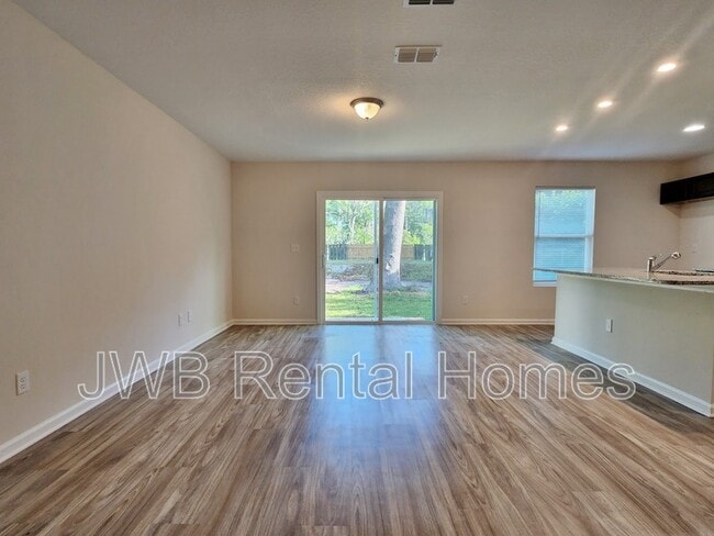 Foto del edificio - 8477 Firetower Rd
