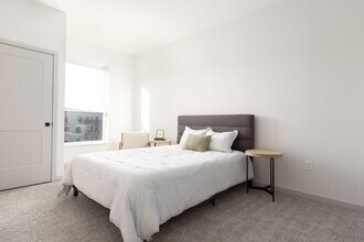 Interior Photo - Lynvue