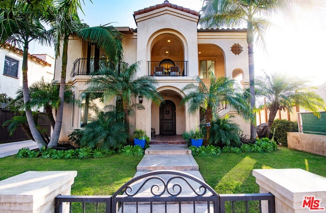 Foto del edificio - 8224 4th St