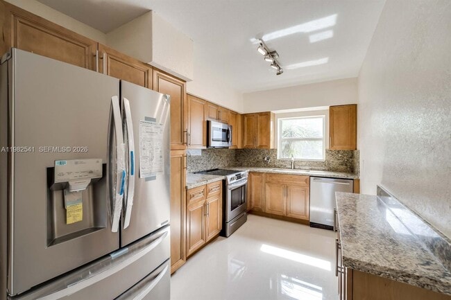 Building Photo - 2600 S Ocean Dr