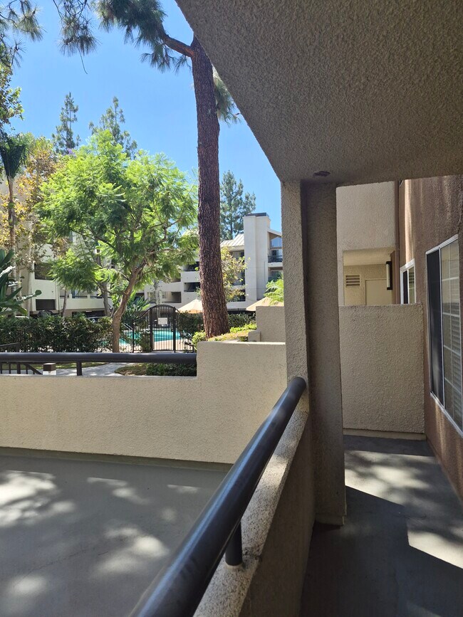 Building Photo - 21400 Burbank Blvd