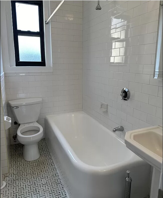 Foto del edificio - 126 E 92nd St