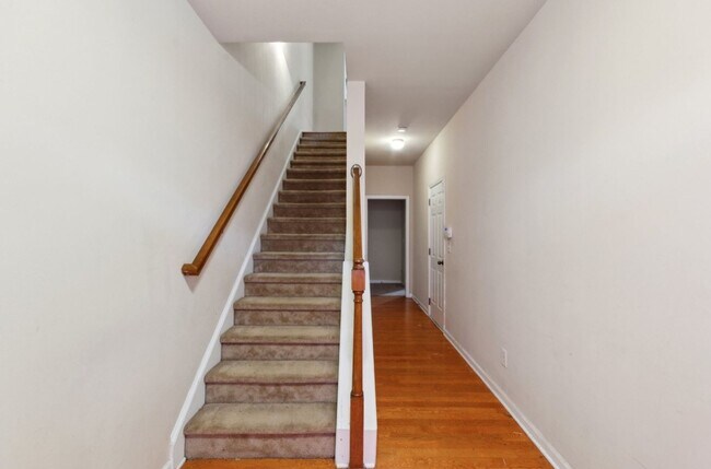Building Photo - 1798 Oak Brook Ln NW