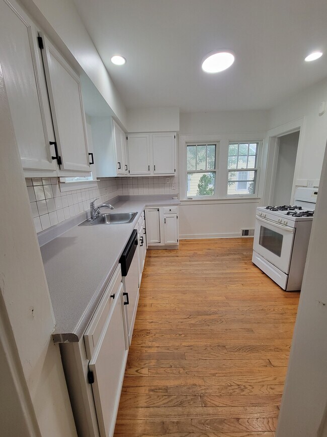 Foto del edificio - 112 Alden St