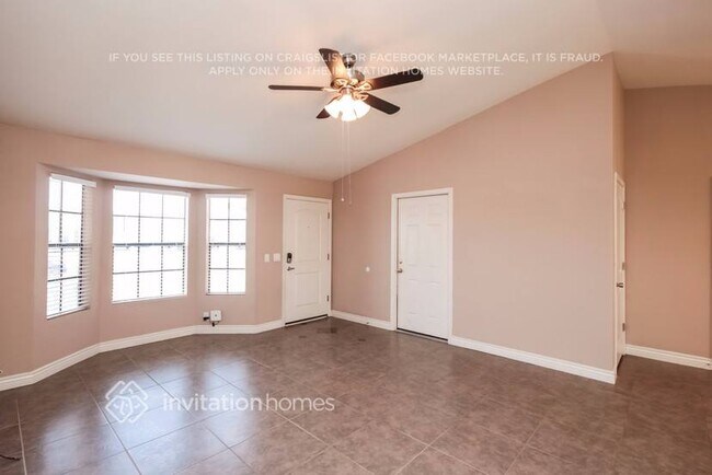 Building Photo - 9020 W Las Palmaritas Dr