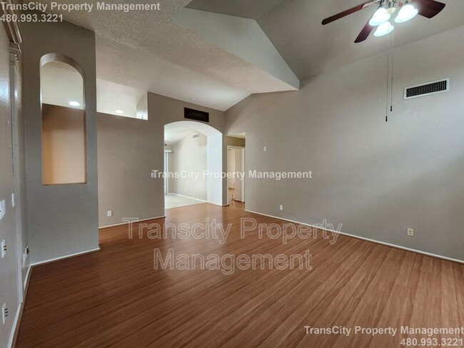 Building Photo - 1333 N Higley Rd