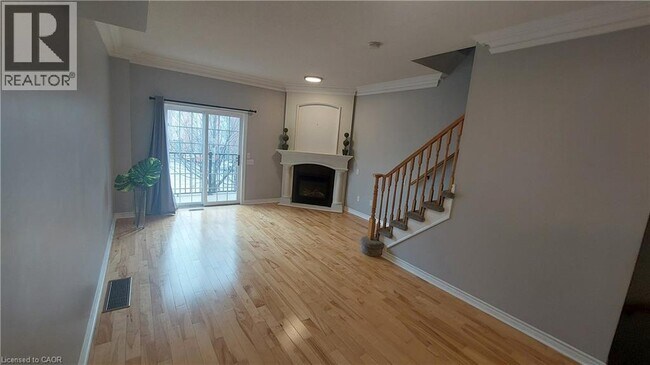 Photo du bâtiment - 5080 Fairview St