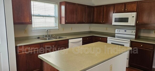 Building Photo - 14252 Orange Blossom Trail