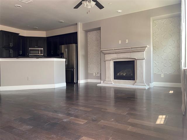 Foto del edificio - 4232 Charles St