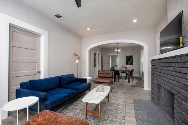 Foto del edificio - 1108 Center St