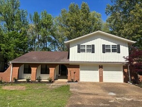 Building Photo - 8280 Chippingham Dr