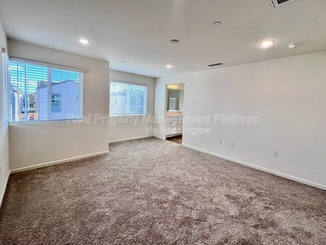 Foto del edificio - 1459 Farmhouse Ln