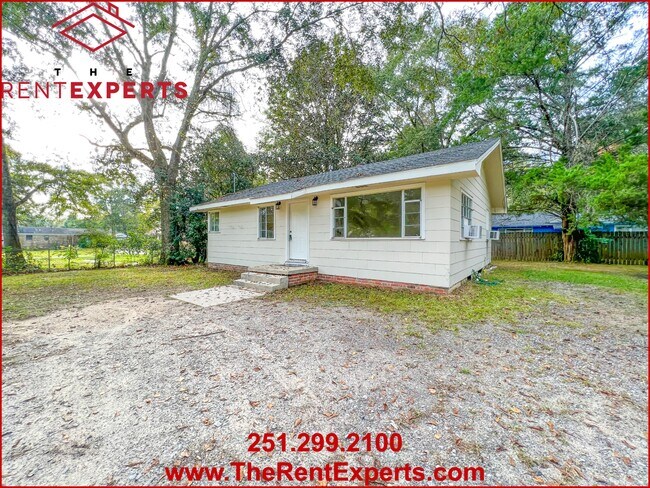 Building Photo - 648 Elba Ave