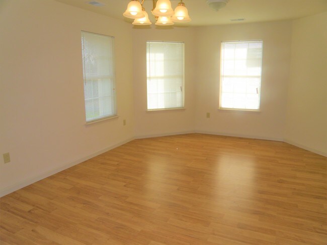 Dining Room - 20646 Beaver Creek Rd
