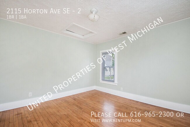 Building Photo - Available Now | 1 Bedroom 1 Bath Upper Uni...