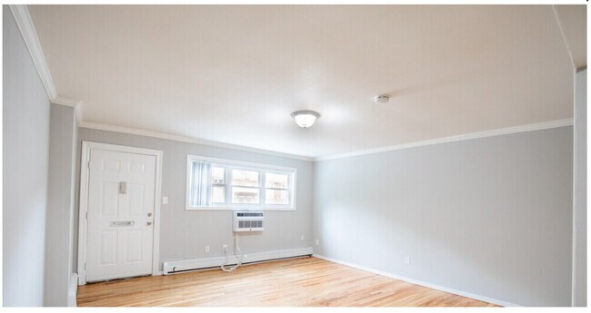 Sala de estar - Reno - Maple Crest Apartments at Dix Hills