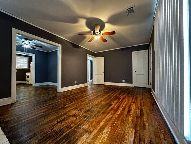 Foto del edificio - 2514 Greenville St