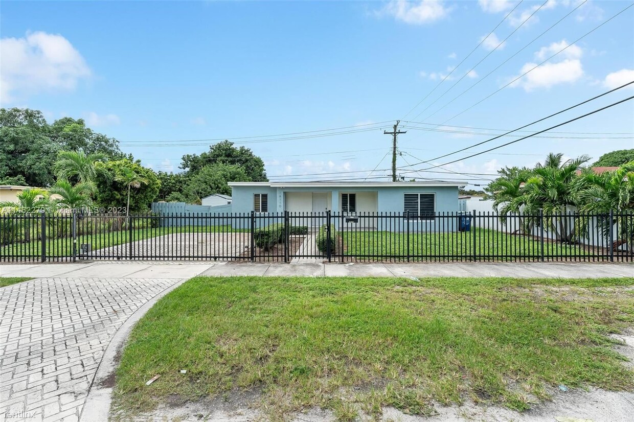 Primary Photo - 3 br, 2 bath House - Bunche Park