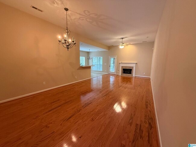 Building Photo - 1009 Castlemaine Way