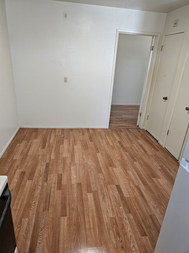 Building Photo - 829 Ohio St