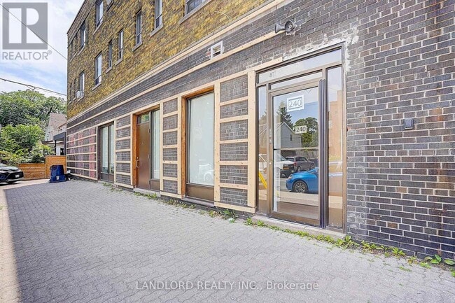 Photo du bâtiment - 240-240 Durie St