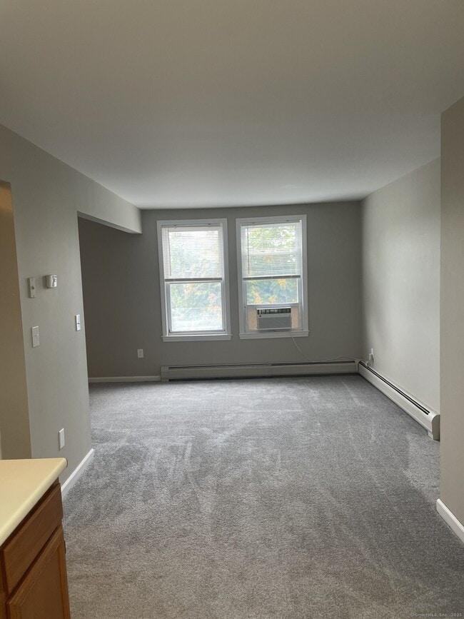 Building Photo - 3 Terrace Pl