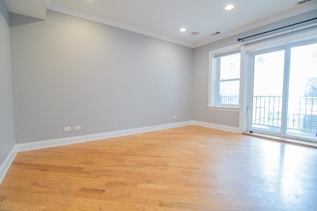 Foto del edificio - 2036 W Arthur Ave