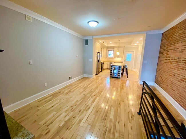 Building Photo - 3D HOME: Stunning 2bedroom Canton Home - G...