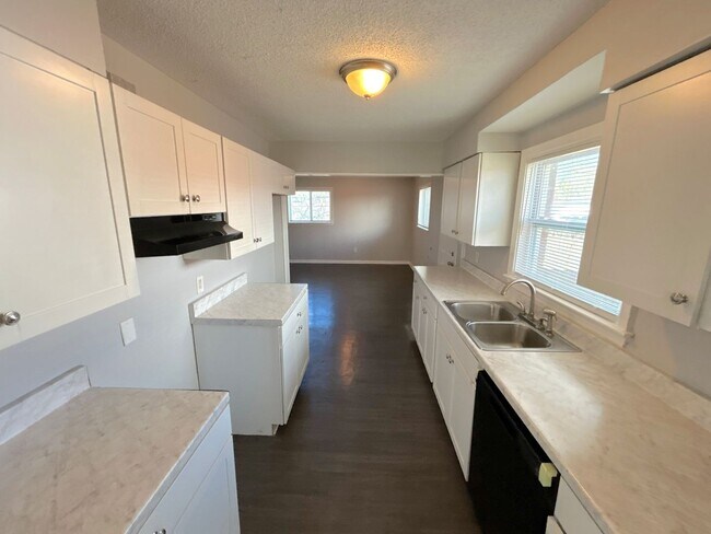 Foto del edificio - 1415 Jeannine St