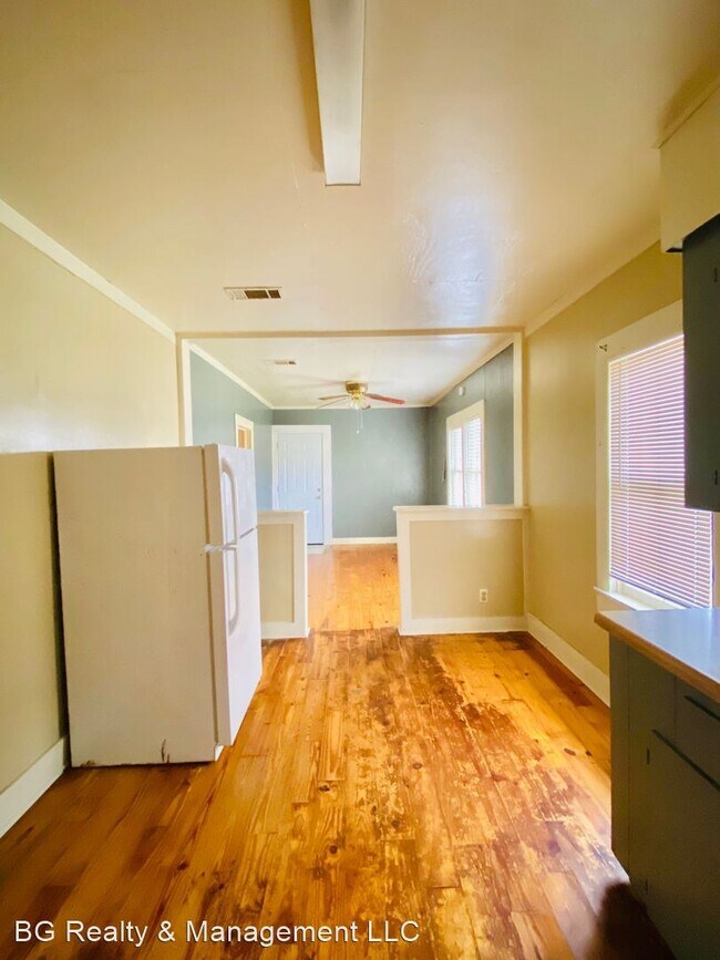 Building Photo - 2 br, 1 bath House - 501 American Legion Dr