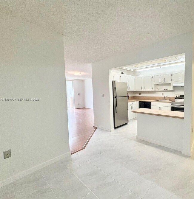 Foto del edificio - 7300 NW 17th St