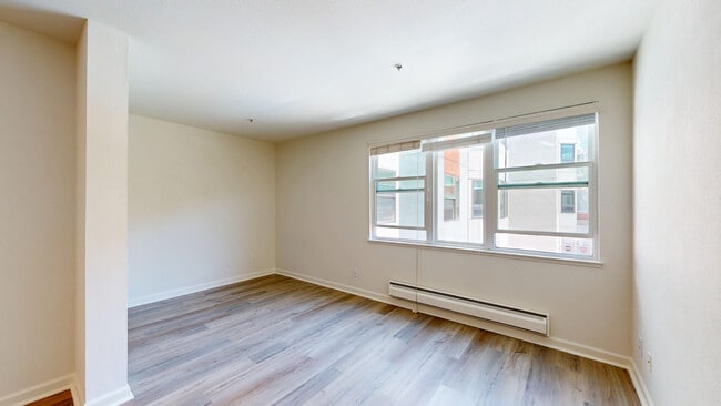 Interior Photo - 2000 Post