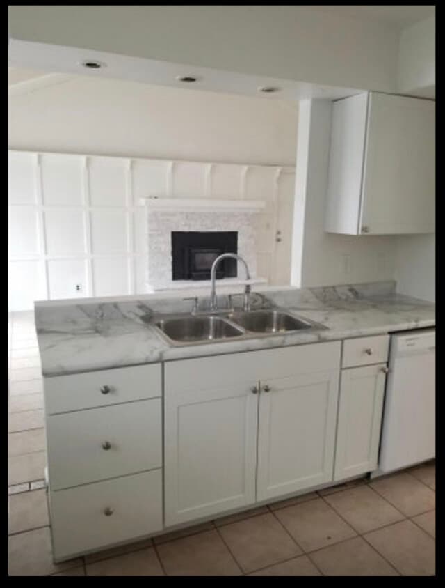 Primary Photo - 5801 W Carmen Ave