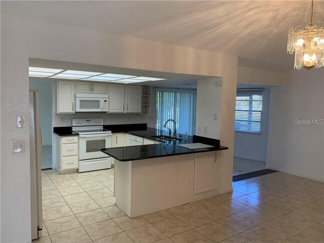 Building Photo - 961 Kent Ln