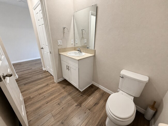 Foto del edificio - 1305 Current Pl