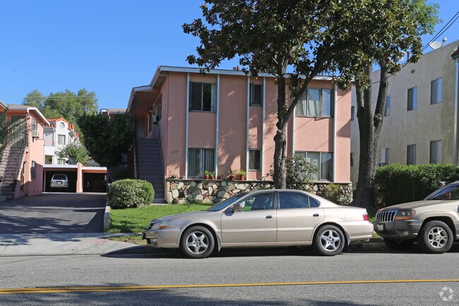 Foto del edificio - 1233-1237 E Wilson Ave