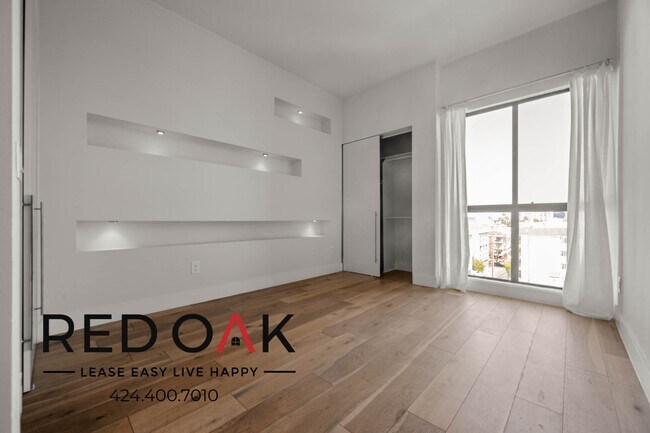 Foto del edificio - 8811 Burton Way