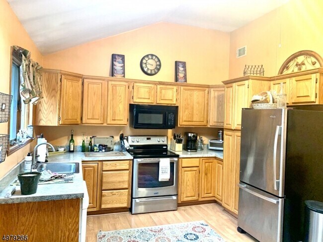 Building Photo - 414 Co Rd 515